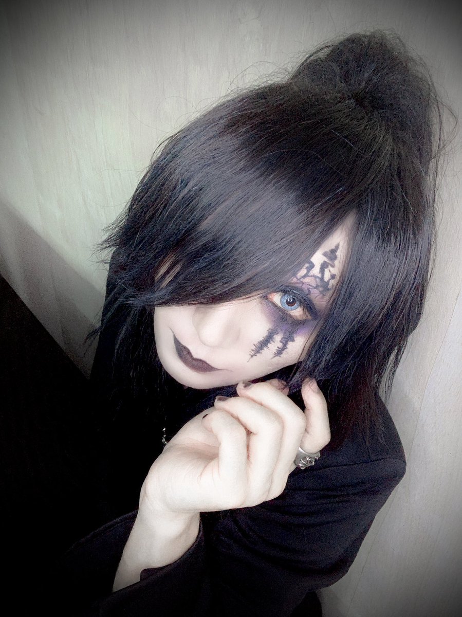 KUROMITSU_RYU's tweet photo. 鳥取LOVE FLASH FEVER、ありがとう！

たくさんの人が黒蜜を求めてくれて本当に嬉しかった！
ライブはまさに「灼熱」だった！

価値箱もありがとう！
ファイナル、東京で会えると信じています。

#黒蜜47 https://t.co/r0Kke3fZdg