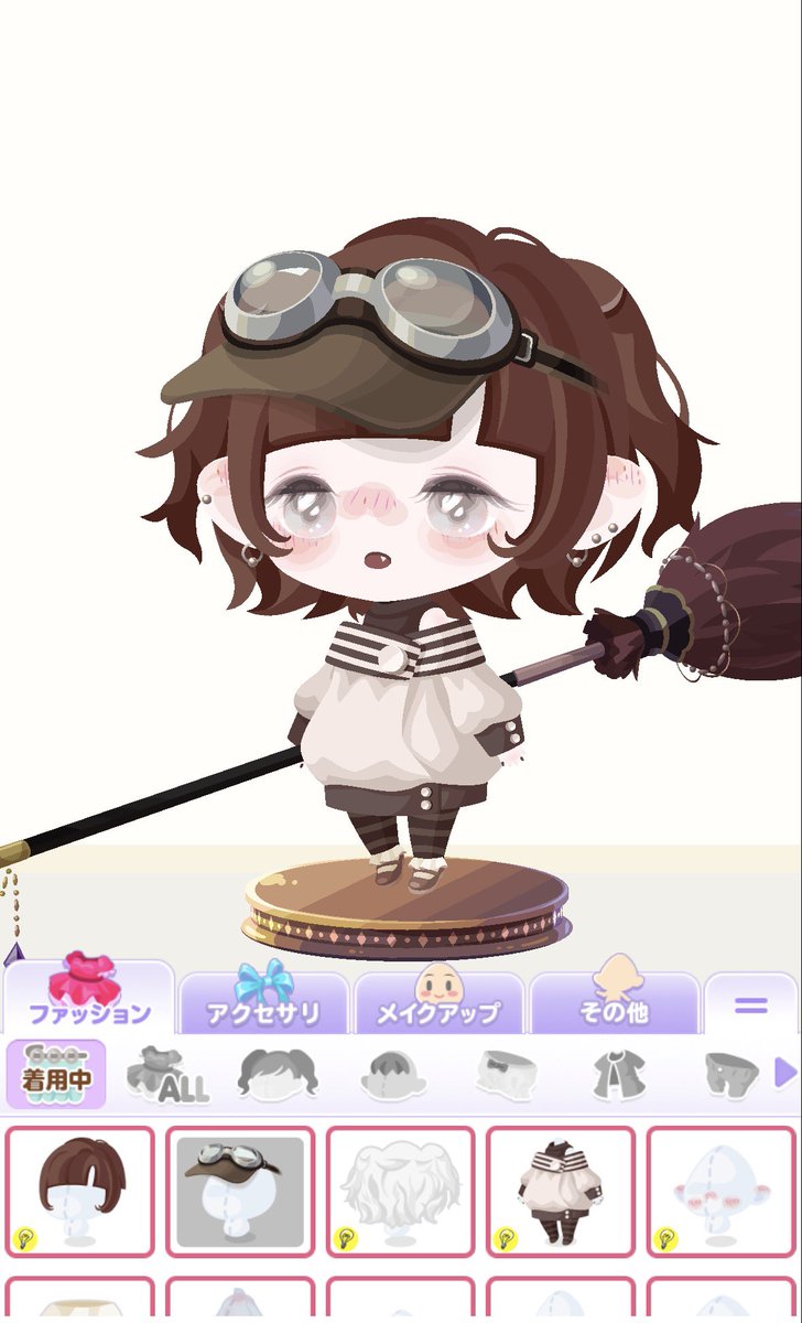 C7ffdc's tweet photo. ネイルしてる！？可愛い😭 https://t.co/o5oFqslwEg