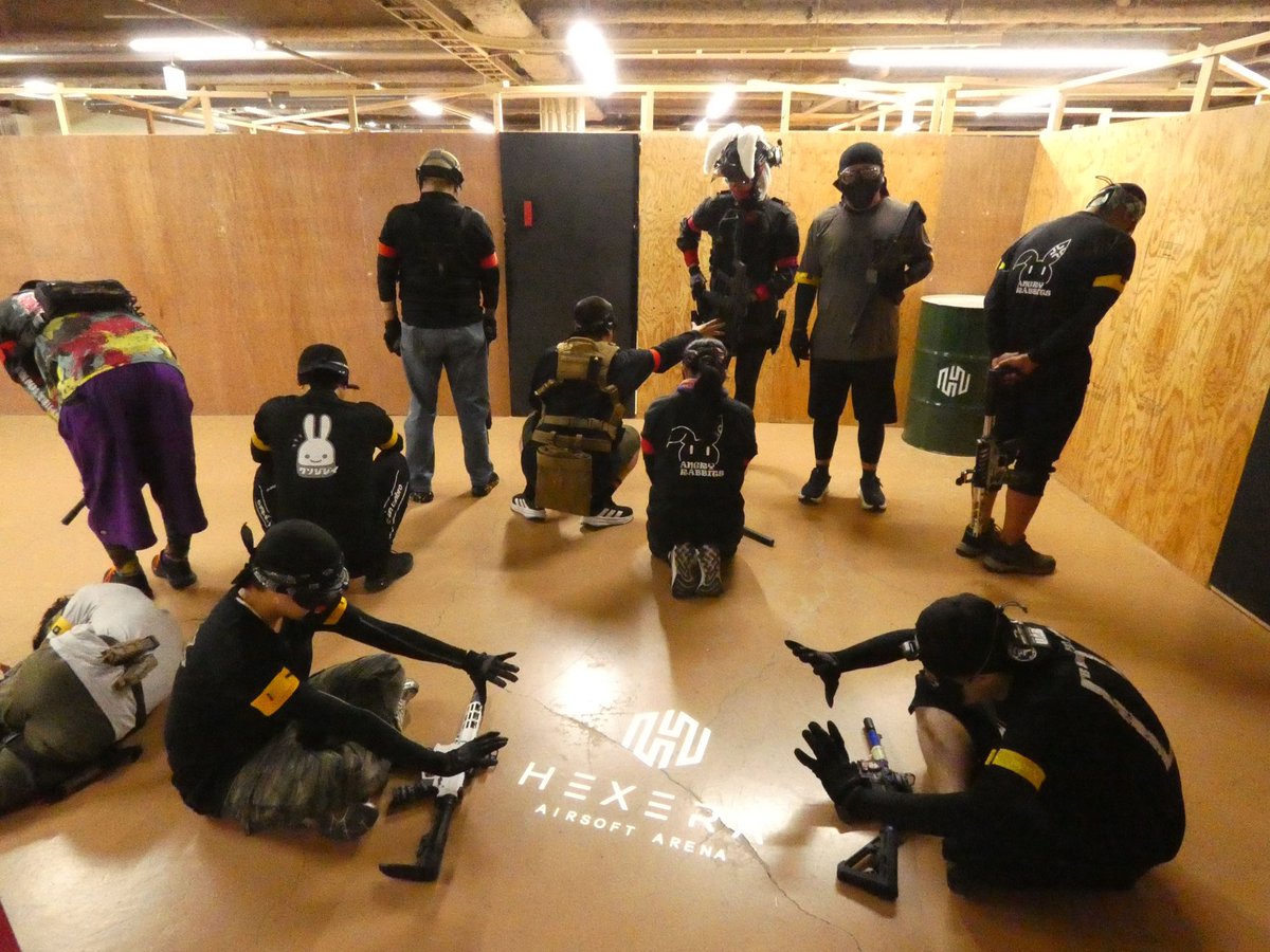 SHOUTA9784543's tweet photo. 26.08.08. HEXERA ナイトゲーム🌙🔫
めっちゃ走りまくって眠い🥱
それでも楽しかった😋
やっぱり安定のヘクナイト😃
参加された皆様、スタッフさんありがとうございました&amp;お疲れ様でしたー👍
#HEXERA   #サバゲー https://t.co/ijYzTJj22m