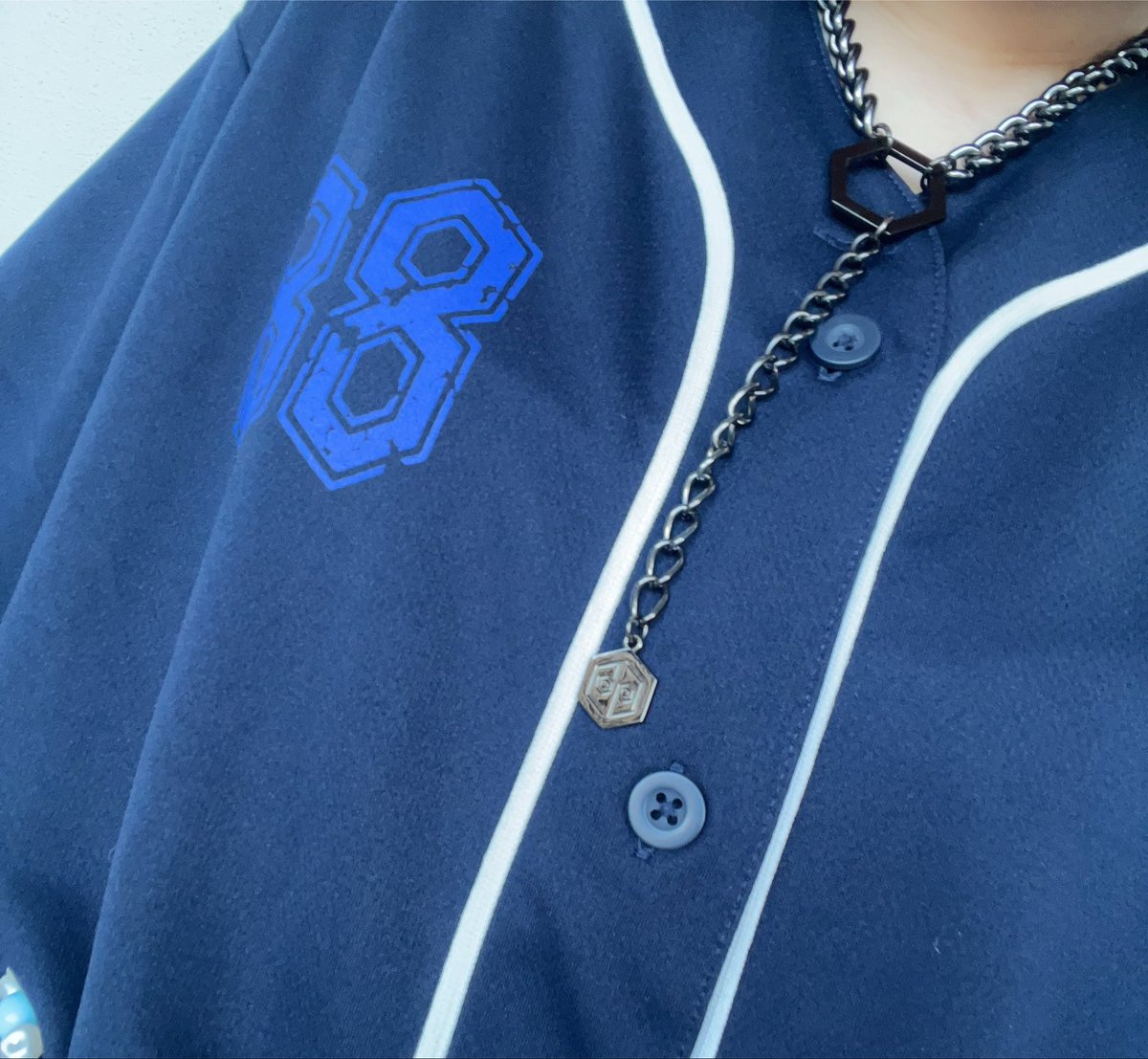 muuuu__ch's tweet photo. 令和蜂年 蜂月蜂日 ~サスペンス~

記念すべき日に立ち会えて大変幸せでございました🤦🏻‍♀️💙
大好きな曲のオンパレードで最高だった‼️ https://t.co/AhMHQ3GTUi