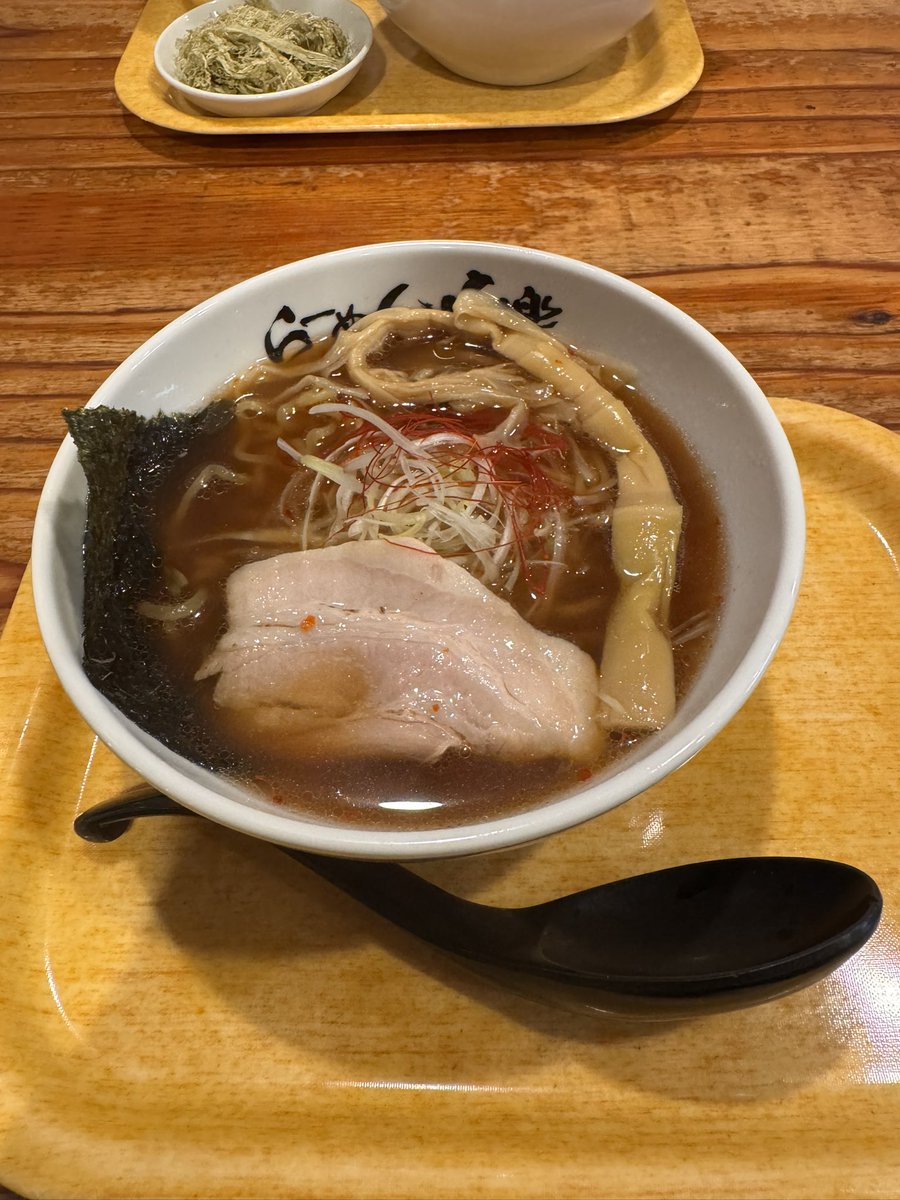 HoneyWorks_96's tweet photo. 利尻？のラーメンまじで美味かった。
トップ3には、入る https://t.co/iGIfxnZulO
