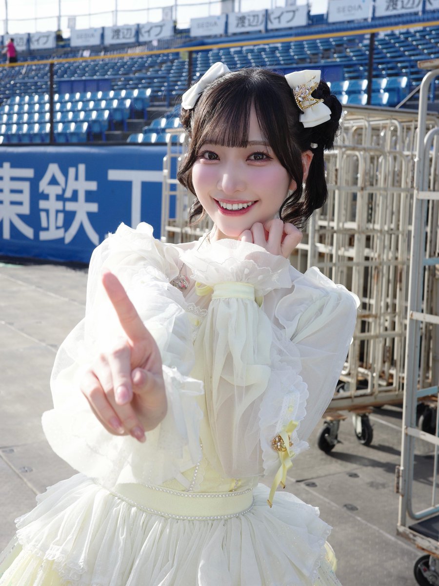 yamada_momoka__'s tweet photo. #神宮外苑花火大会
ありがとうございました♡

今年は絶対花火大会に行くぞ！と意気込んでたのですが、まさかライブで出演させていただけるなんて💭
花火もみんなで見られて嬉しかったな🥰

浴衣も着させていただけたのー！
メンバーみんな可愛かった😻💭 
#ニアジョイ https://t.co/c8FH55Dv58