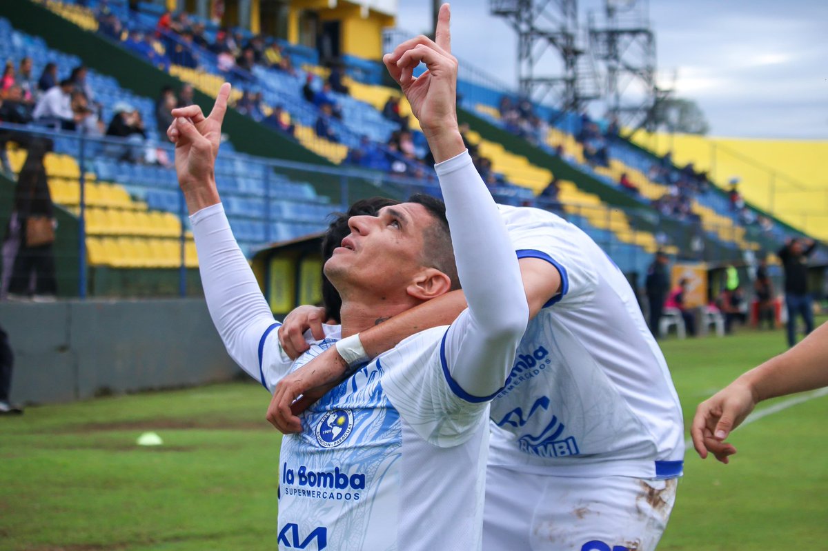 IntermediaAPF's tweet photo. ⏱️40'

➡️ #Capiatá 0
➡️ #SoldeAmérica 2

🗓️ Fecha 18. 

#IntermediaAPF 🟠🟢 https://t.co/pCJzd29zSs