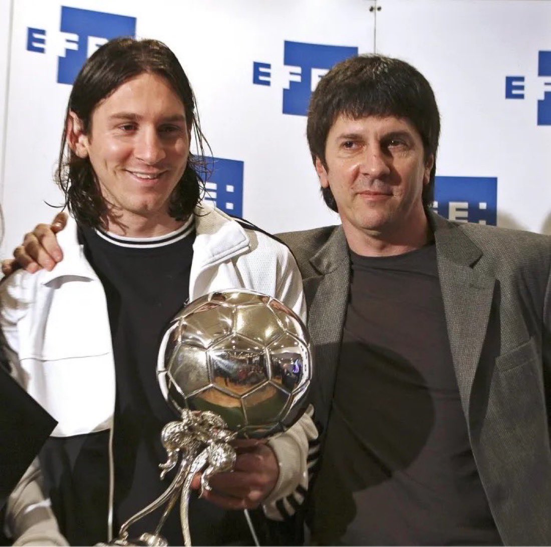 theberneese's tweet photo. My condolences to you, Leo❤️ https://t.co/NKJqDkI4i9