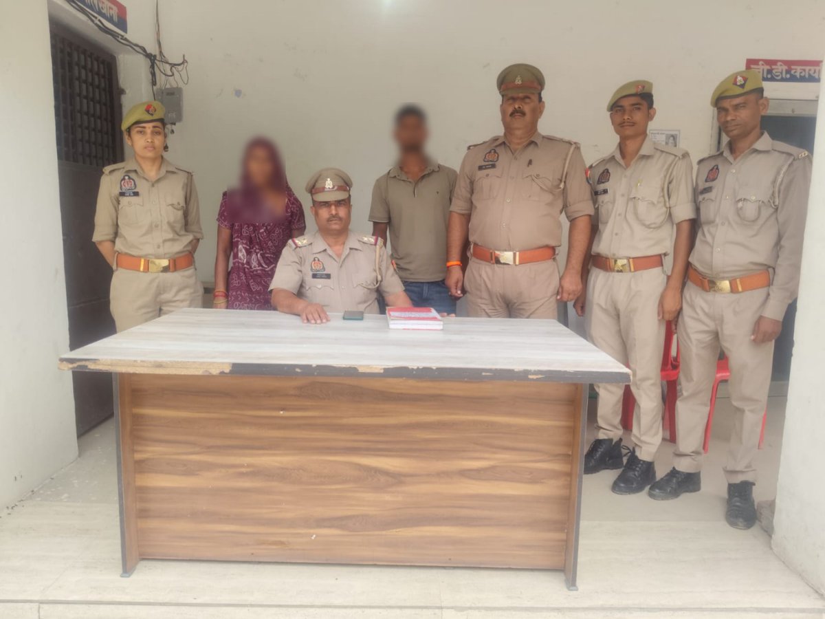 hathraspolice's tweet photo. थाना सहपऊ पुलिस द्वारा थाना सहपऊ क्षेत्रान्तर्गत ग्राम थरौरा मे एक महिला की हुई हत्या की घटना का सफल अनावरण करते हुए घटना क��रित करने वाले 01अभियुक्त व 01 अभियुक्ता को किया गिरफ्तार ।#UPPOLICE https://t.co/30ubb854kl