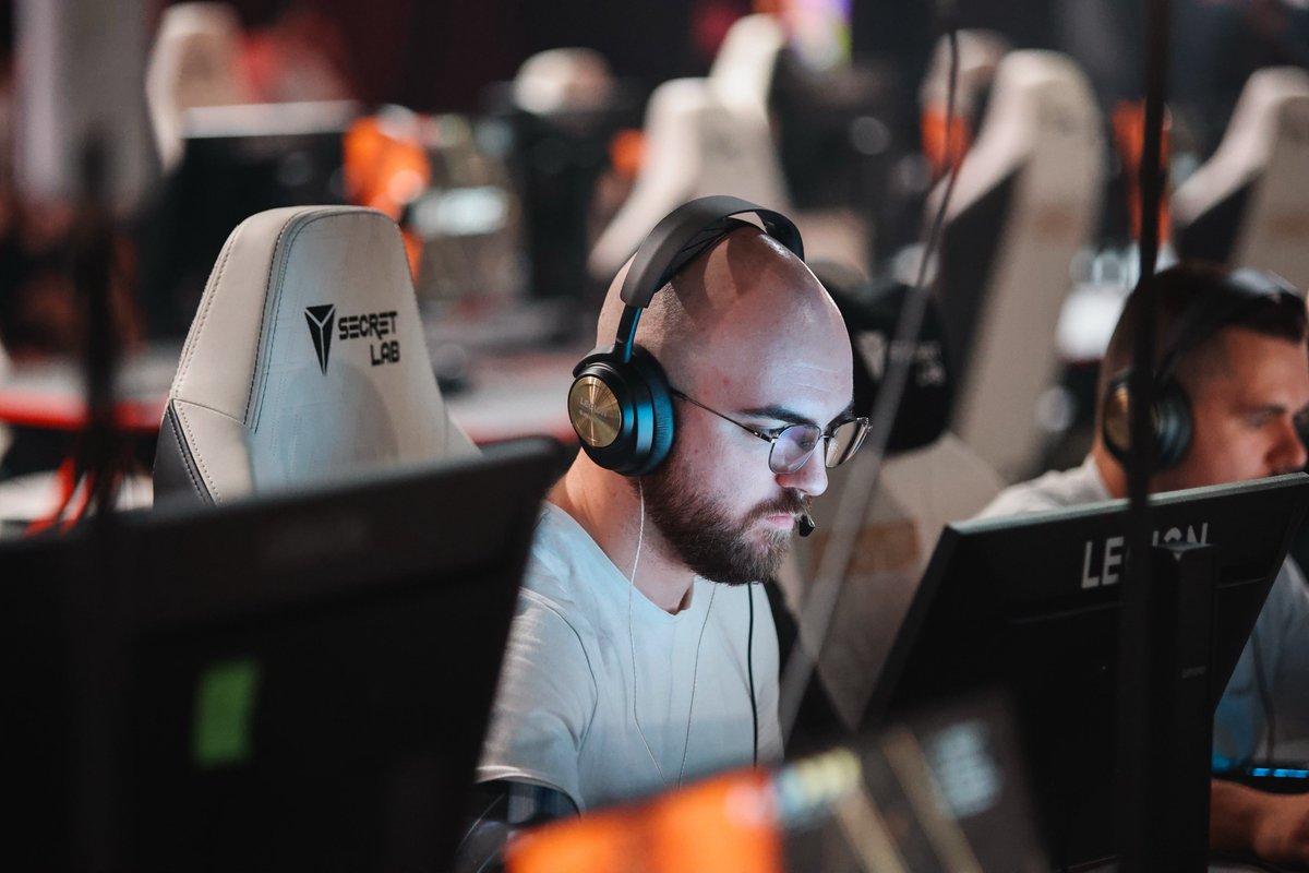 Satan35CSGO's tweet photo. Clap de fin pour le Last chance qualifier de @EWC_EN résultats dur, je pensais qu'on allait accrocher un peu plus des équipes.
On a de la marge de main-d'œuvre on va continuer le taff merci à 🍋 @CitronEsport et au gars @ZZacarno @CS2_Ethan @Zeusa94 @Joshiiaaa 🍋 https://t.co/y5AbgvWhyJ