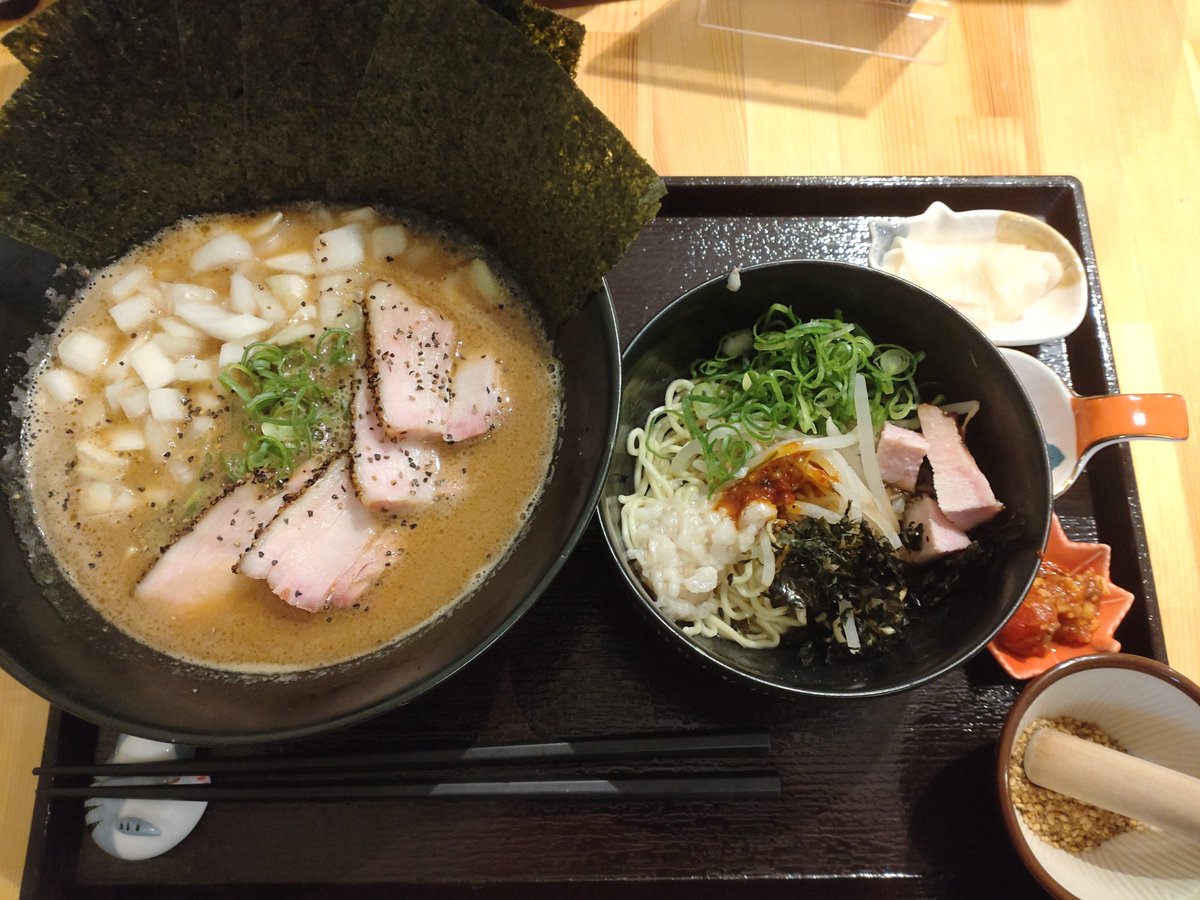 MK11779950's tweet photo. 106 岩槻　猫ニ又タビ
特製濃厚醤油ラーメン
気になっていたお店に仕事帰りに。
予想に反して細麺だけどこれもまた美味しい。
個人的にはラーメンを大盛りで良かったかな。 https://t.co/jqbYFnlBAk