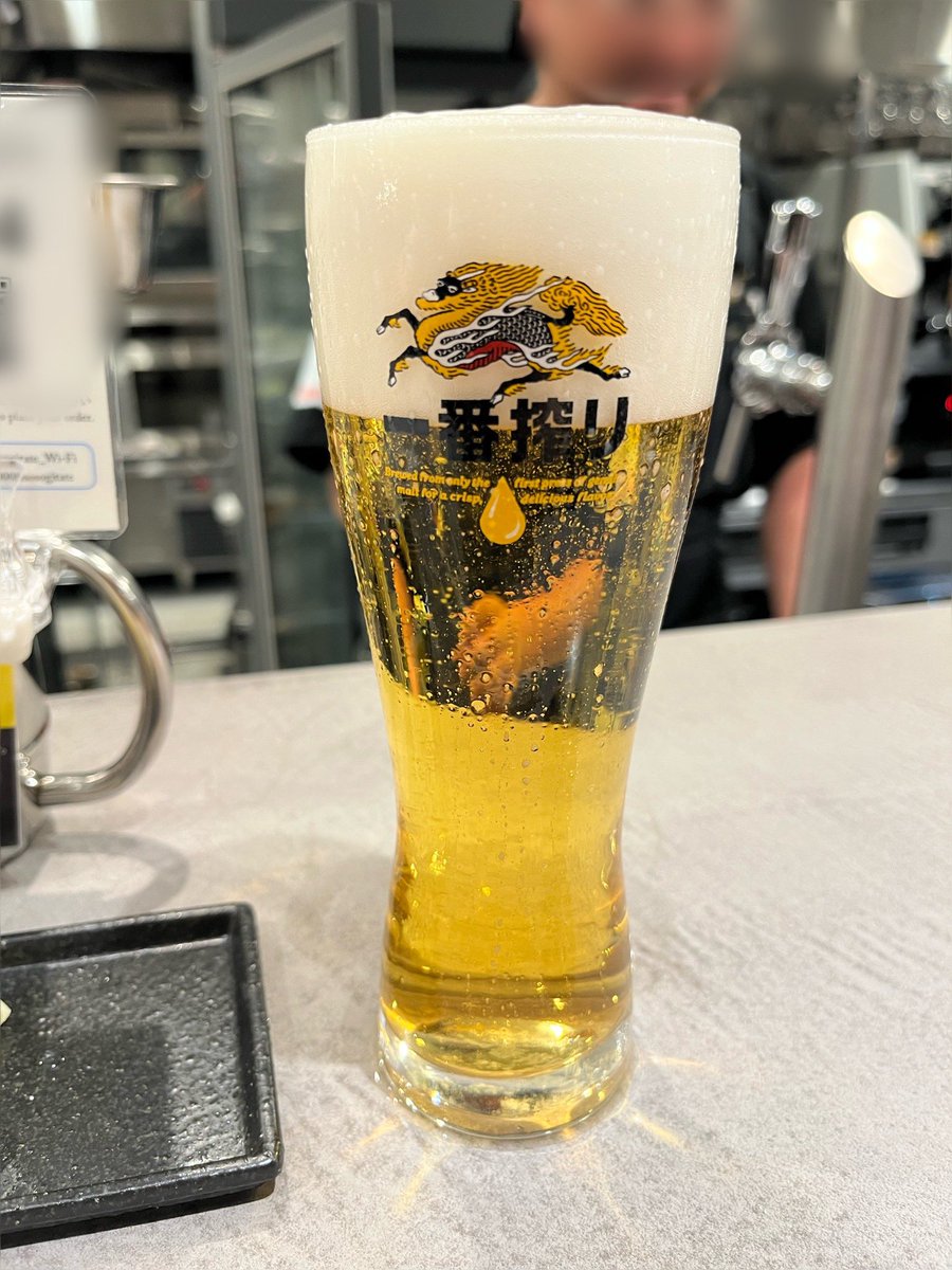 Kanataiui's tweet photo. 日比谷OKUROJIのソソギタテ
ビール半額に釣られて行ってきた！
Soukai、Totonoi、Ajiwai 
日比谷界隈でちょっと空いた時間に1人飲みするのに良さそうだな https://t.co/6VIq28uImk