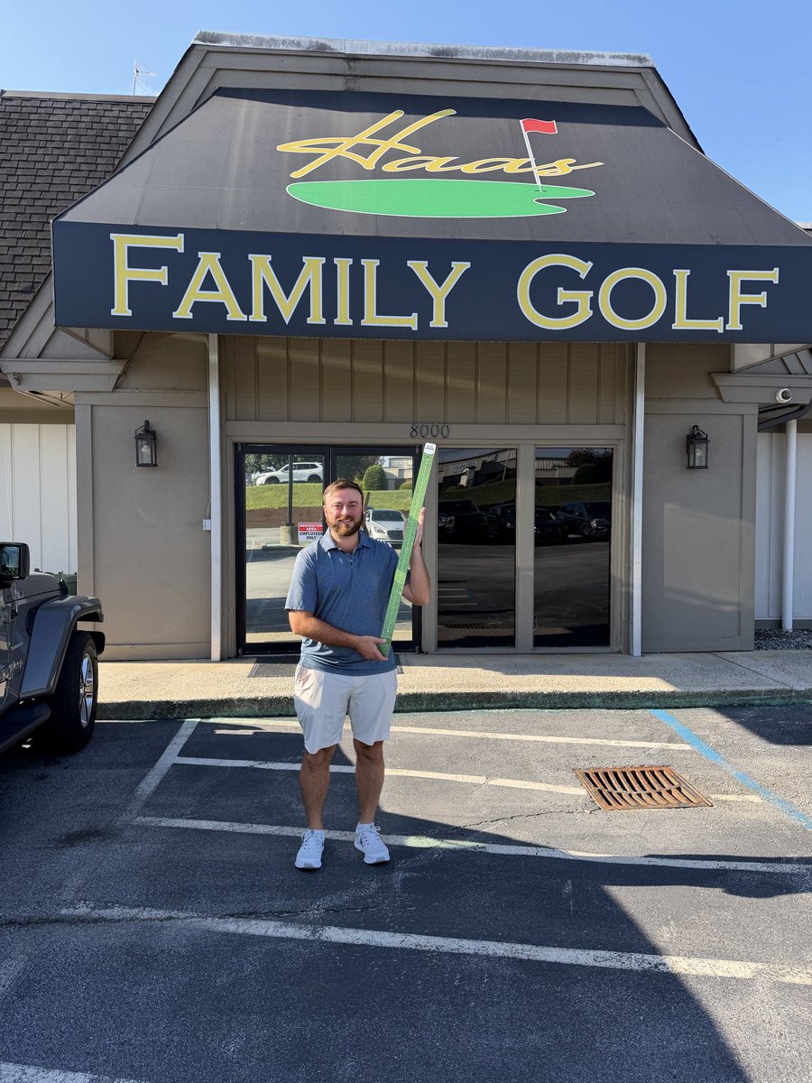 SOLStickPutting's tweet photo. After your lesson @haasfamilygolf, be sure to pick up a SOL Stick to continue your practice at home! ⛳️ https://t.co/vZNmxrqQXM
