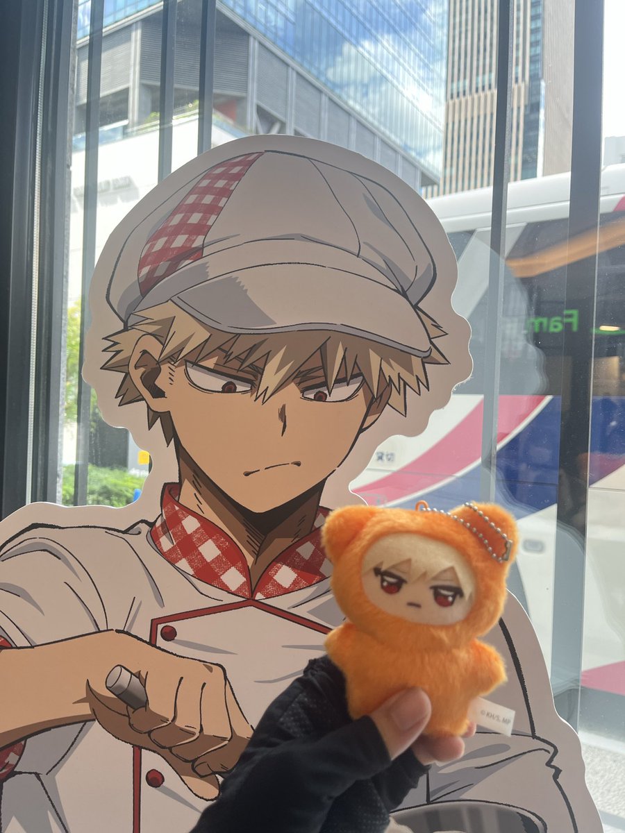g3pgvn's tweet photo. ヒロアカコンサートめっちゃ感動した
何回見ても涙出てくる🥲

ランダムグッズはお互い欲しいもの出てきて本当によかった！

初めて色々と一緒に回れて楽しかった、、、！

ありがとう🧡 https://t.co/4zuAtW4kZj