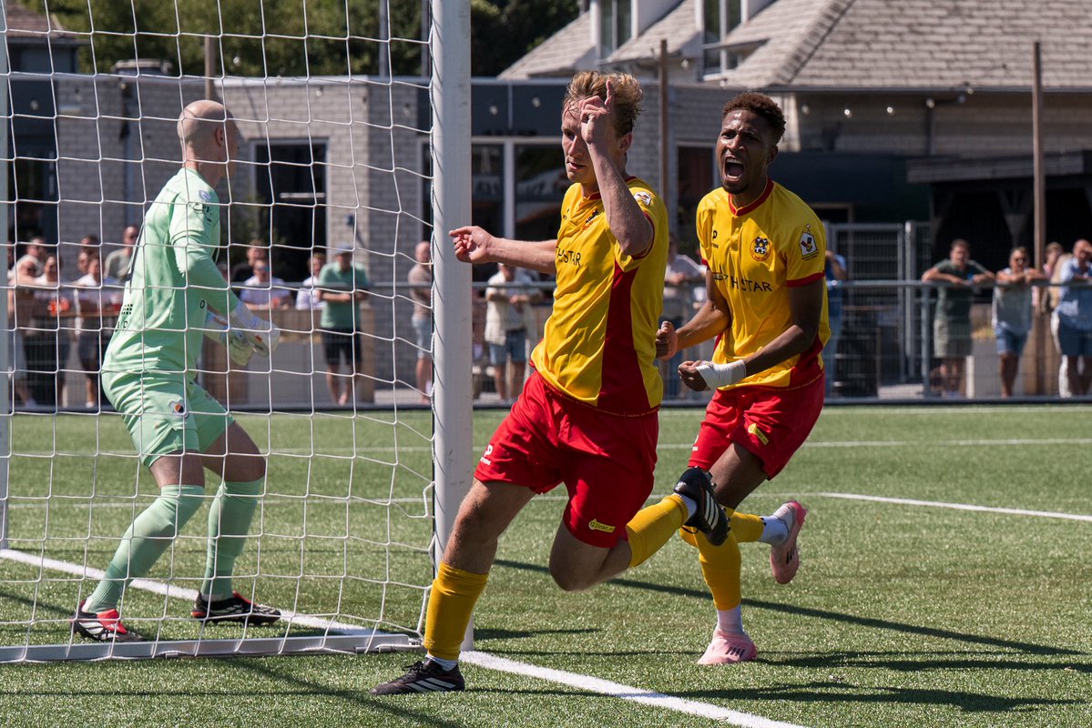 Valken68's tweet photo. Oefenwedstrijd: @vvkatwijk tegen Valken ‘68 2-2 (2-0) ❤️💛
#oefenwedstrijd #Valken68 #SvenKoppenol #JohandeHaas #DeKrom https://t.co/s4MKHXKqNy