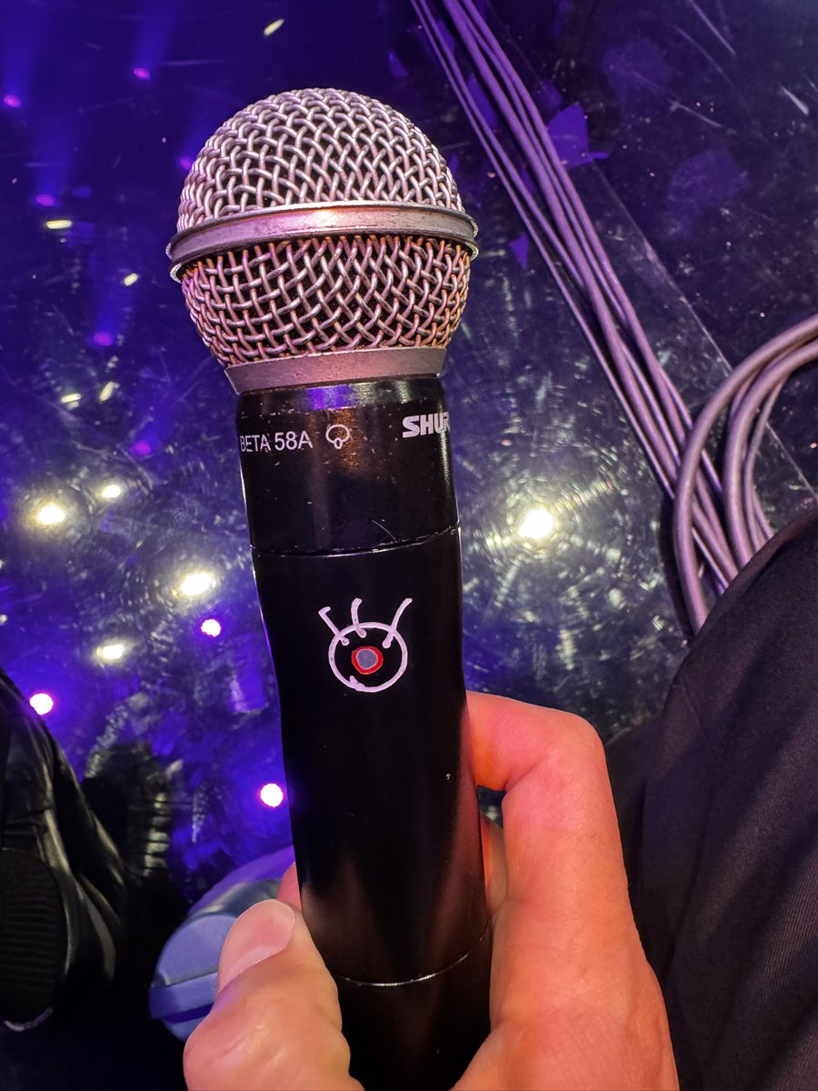 moai_kuta's tweet photo. #帝こん 昼夜公演終演と、#ミュージックフェア 放映終了(一部地域除く)
本日も東京ガーデンシアターは、熱気に溢れてました！上演時間も本来の予定に近づいて来ての3時間弱。ライヴ全体のテンポ感が良くなって来てる様に感じました(^^)
ガーデンシアターは、明日迄！お見逃しなく。感謝！！！ https://t.co/8u5IKR36du