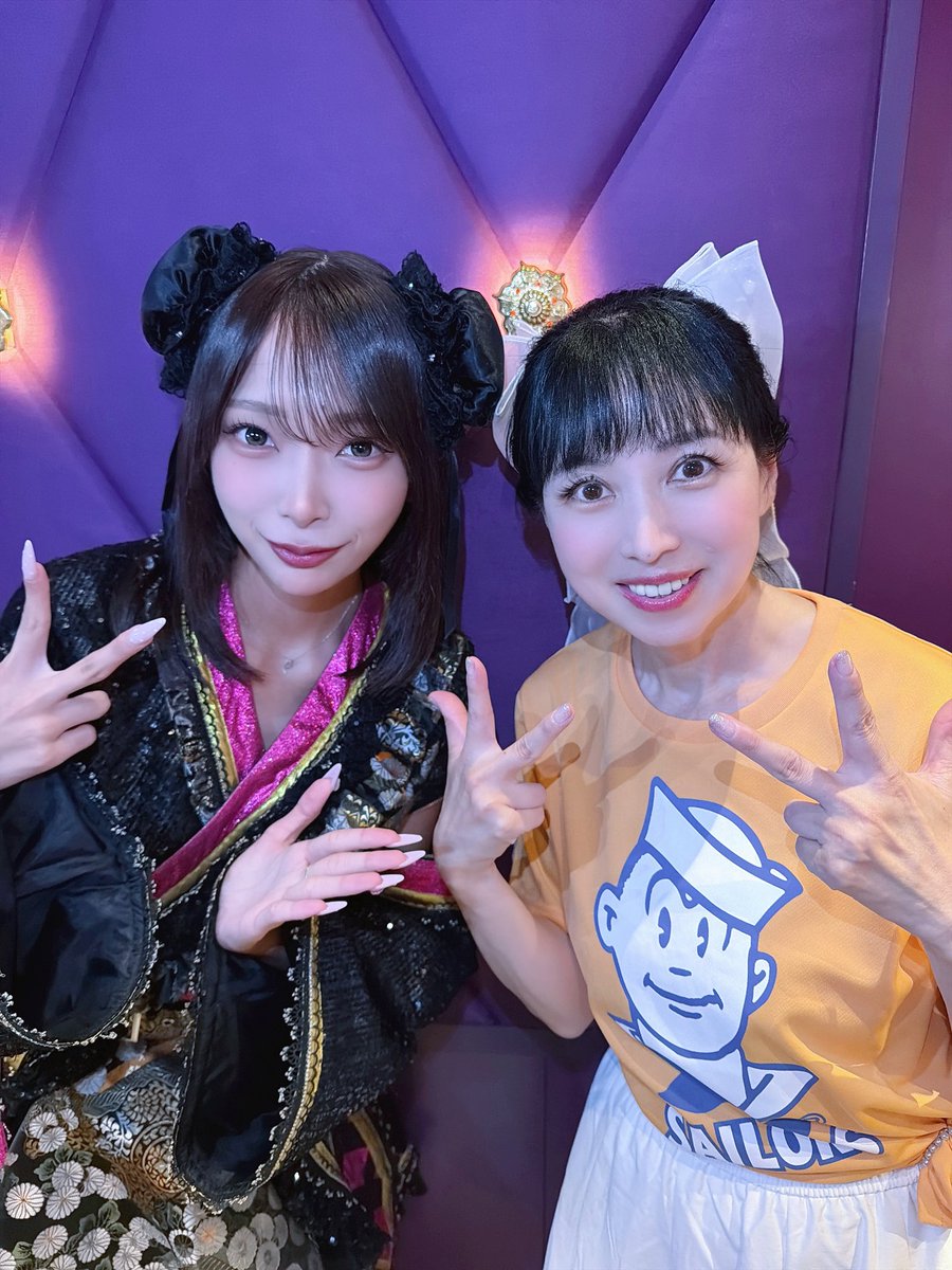 mai_shakebe's tweet photo. 本日『昭和アイドル倶楽部〜ミラクル同窓会〜』でご一緒させていただいた
西村知美さんとお写真撮っていただきました😭✨

アイドル戦国時代の最前線を走っていた方とご一緒できたことが夢みたいで、本編もとっても素敵で楽しかったです✨

お忙しい中快くお写真撮っていただきありがとございました！ https://t.co/pseVHMu0PN