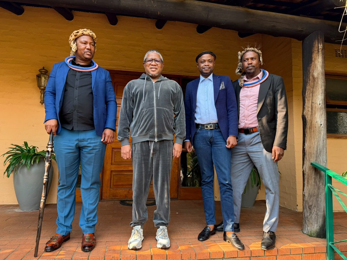 MbalulaFikile's tweet photo. A meaningful gathering with His Majesty King Ndzundza kaMusi I of the Transvaal Kingdoms and Ndunankulu Phumlani kaMfeka of the INjeje yabeNguni Council.

It was a privilege to join Ndunankulu kaMfeka for his birthday lunch and to reconnect with a longstanding comrade and friend. Our relationship goes back to my time as President of the ANC Youth League, when we worked closely together, particularly in KwaZulu-Natal, where his leadership and organisational contribution were deeply valued.

Moments such as these remind us of the importance of friendship, history, traditional leadership and the enduring bonds that connect our people.

Happy birthday once again, Ndunankulu Phumlani kaMfeka. May the years ahead bring you strength, wisdom and continued service to your people.

With His Majesty King Ndzundza kaMusi I Ndabezitha .