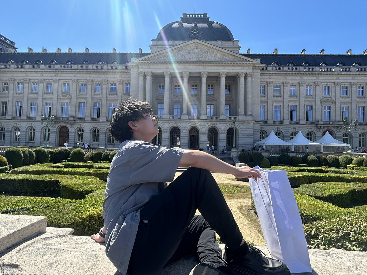 BUYMATER's tweet photo. 皆さんこんにちは。本日はベルギーに来ております。🇧🇪
ベルギーといえばビールにチョコレート、ワッフルが有名ですが、本日無事エルメスの買付けに成功致しました。
推定20万円の利益となります。
現場からは以上です
#BUYMA無在庫転売　#バイマ　#副業　#フリーランス
#月収5万　#月収100万　#脱サラ https://t.co/lWPMF4idzC