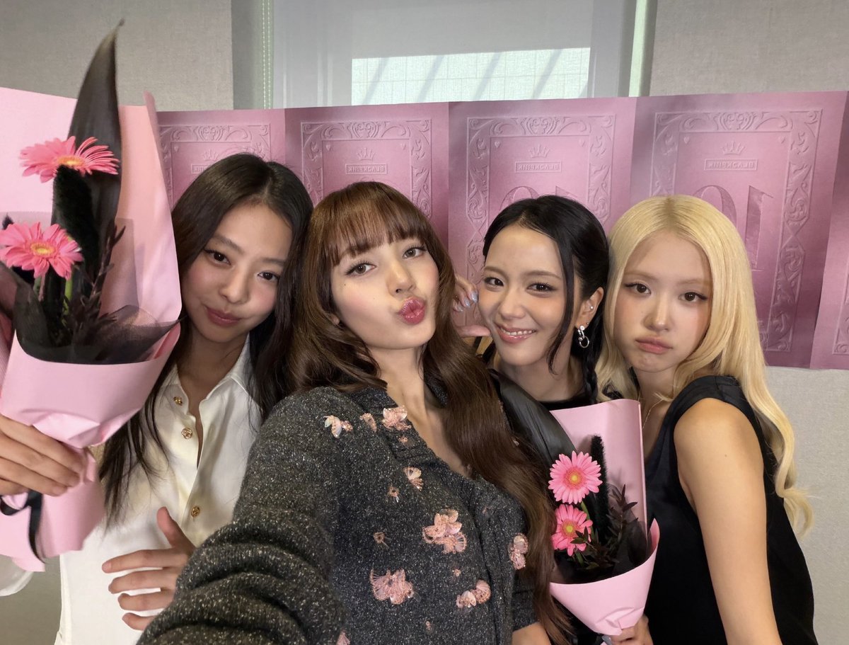 bpkimj's tweet photo. 一緒に10周年🖤🩷 だいすき。 https://t.co/GZMkkh9aS2