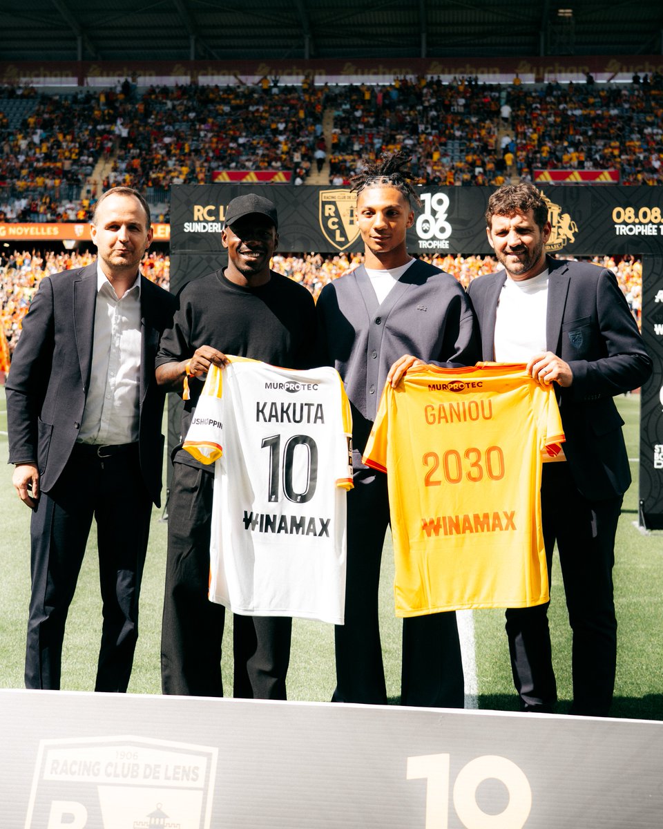 RCLens's tweet photo. 💬 𝐽𝑒𝑎𝑛-𝐿𝑜𝑢𝑖𝑠 𝐿𝑒𝑐𝑎 : « La prolongation d’Ismaëlo démontre l’attachement mutuel entre le Racing et un enfant du club. C’était naturel de partager cette nouvelle avec Bollaert en présence de Gaël Kakuta, l’un des plus grands talents made in Gaillette. »

#Ganiou2030 https://t.co/eeGkbRWpPp