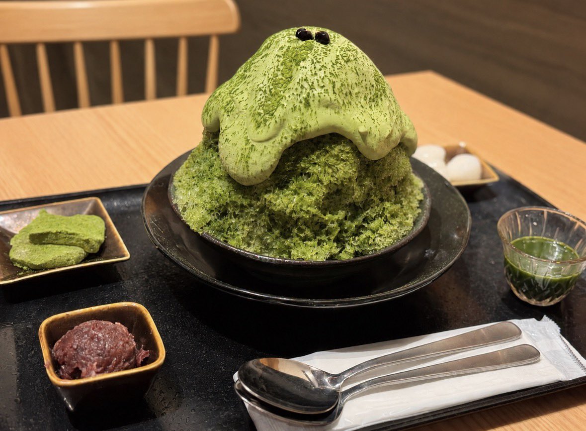 yuiyui_chu's tweet photo. ずっと味濃いかき氷が最高に美味しい🍃 https://t.co/TJJHGkY9J2