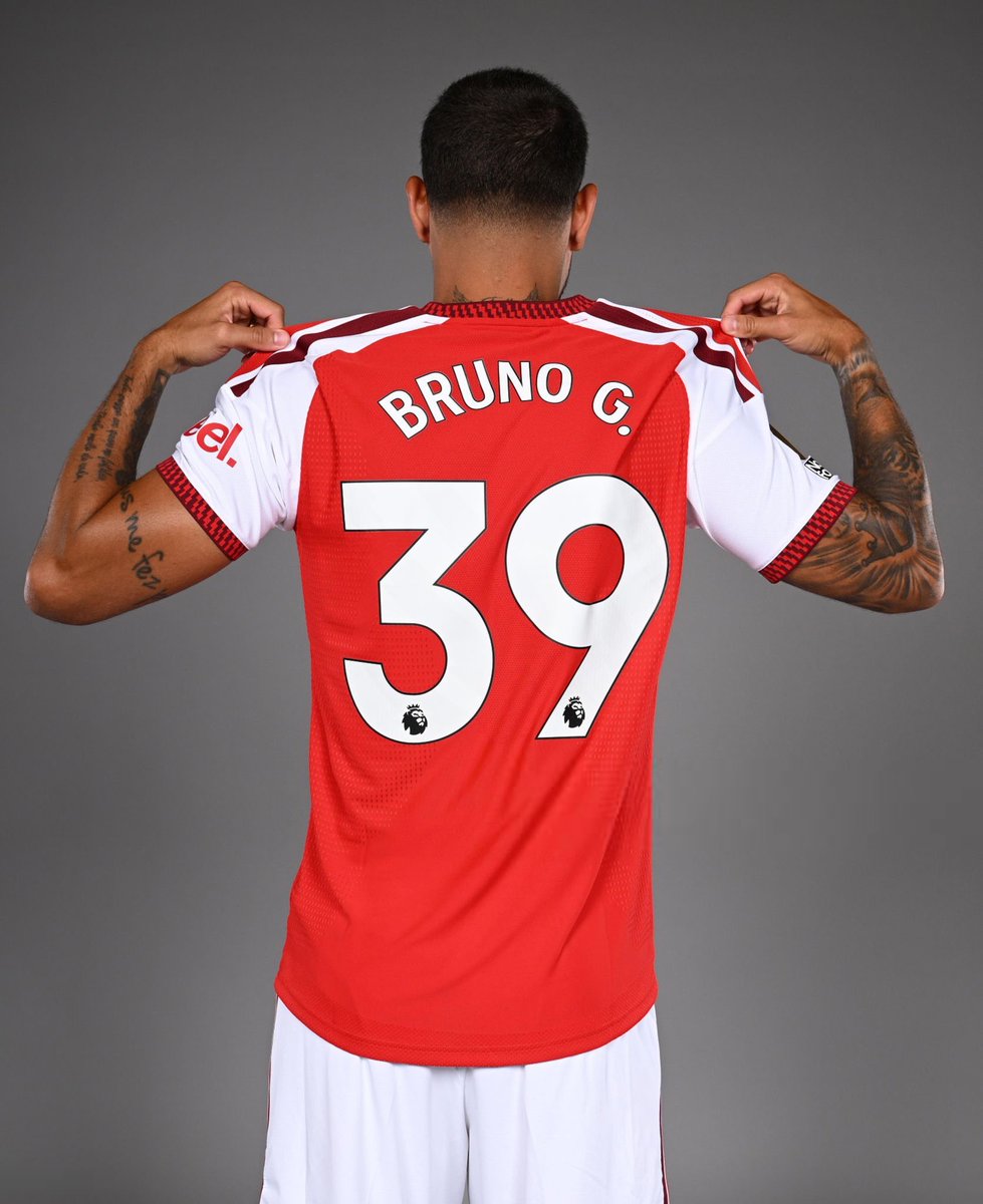 DailyAFC's tweet photo. Bruno Guimaraes in his new colours 🔴 ⚪️ https://t.co/lKtHidE22I