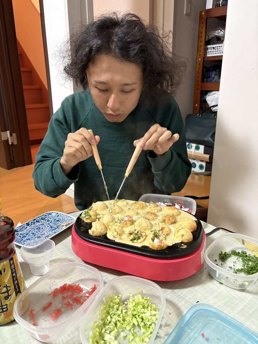 yakuzen_deka's tweet photo. 福ちゃんのたこ焼きくらいパンッパンの会場にしていただき、ありがとうございます！

神ライブでした…🐙🐙🐙

#ヴィラライブ https://t.co/oGgWb1ypar
