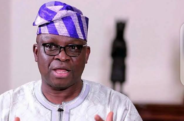 ParallelFacts's tweet photo. VIDEO: “Tinubu Needs to Fix Electricity Because Lack of Power Makes Population Double in Nigeria” — Ayodele Fayose https://t.co/jWxxfrNA4K https://t.co/ghDuhwxEJG