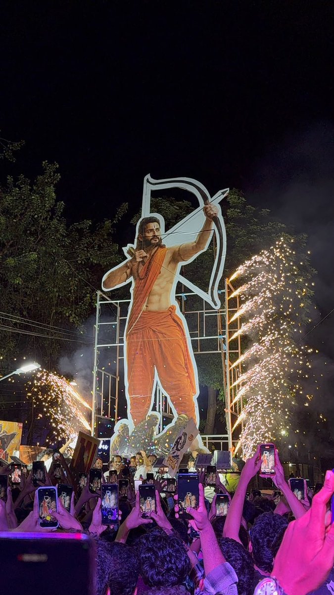 VizagDHFMs's tweet photo. LORD RAMA @urstrulyMahesh  😭🛐

#HBDSuperstarMahesh 
@urstrulyMahesh #Varanasi https://t.co/gYq0nJ9gnf