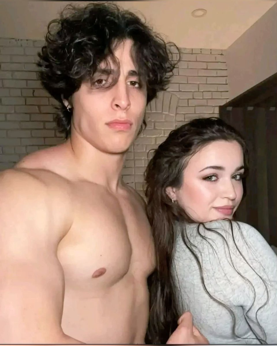 vendyverse's tweet photo. Bro's dating résumé would make Johnny Sins nervous😭 https://t.co/0Ob6HJ2HYe