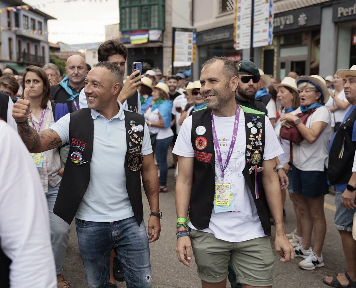 PP_Asturias's tweet photo. 💙💛💙 Asturias vuelve a celebrar una de sus grandes citas. 
El Descenso Internacional del Sella es mucho más que piragüismo, también es cultura, fiesta, amistad y orgullo de nuestra tierra.
¡Viva Asturias!  ¡Vivan las piraguas! https://t.co/LKHJhid0oU