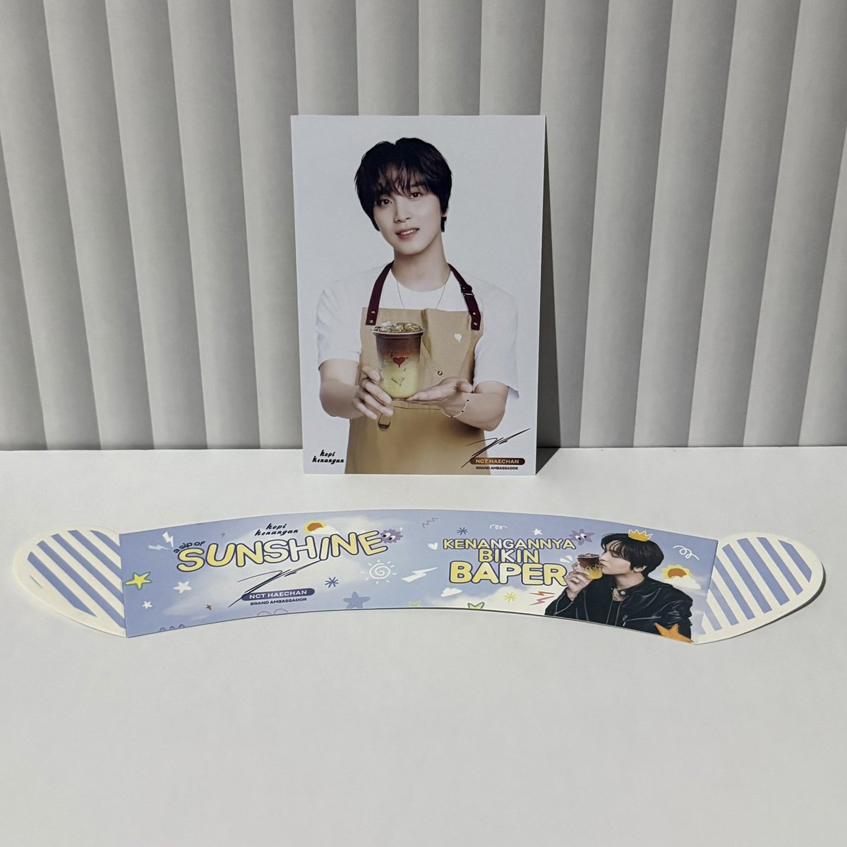 kionaery's tweet photo. WTS / Want To Sell

Haechan X Kopi Kenangan  
cupsleeve + postcard SET

35k/set exc adm
Set A (cupsleeve blue)
Set B (cupsleeve pink)

Jakarta
Include packing

🍊 https://t.co/xU6cF9NGns https://t.co/KgAsIXf5f2