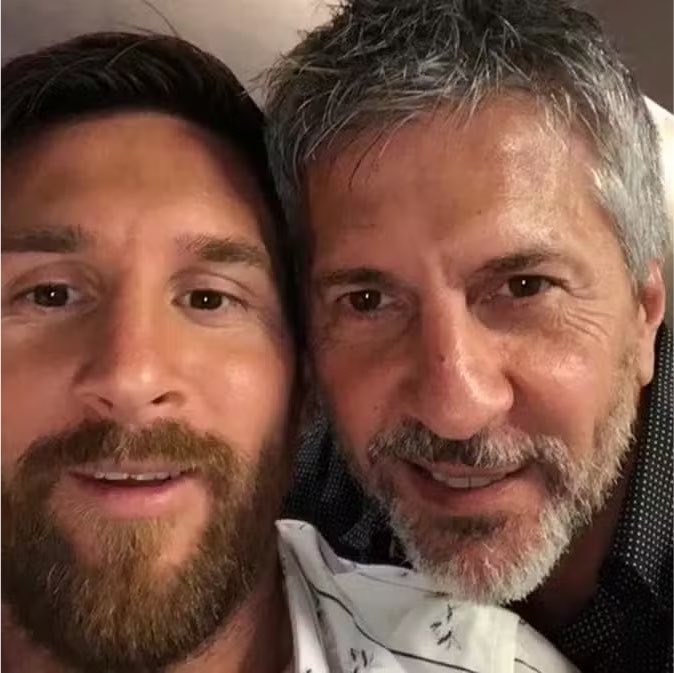 updatecultura's tweet photo. Jorge, pai de Lionel Messi, morre aos 68 anos. https://t.co/S6NCsesOlc