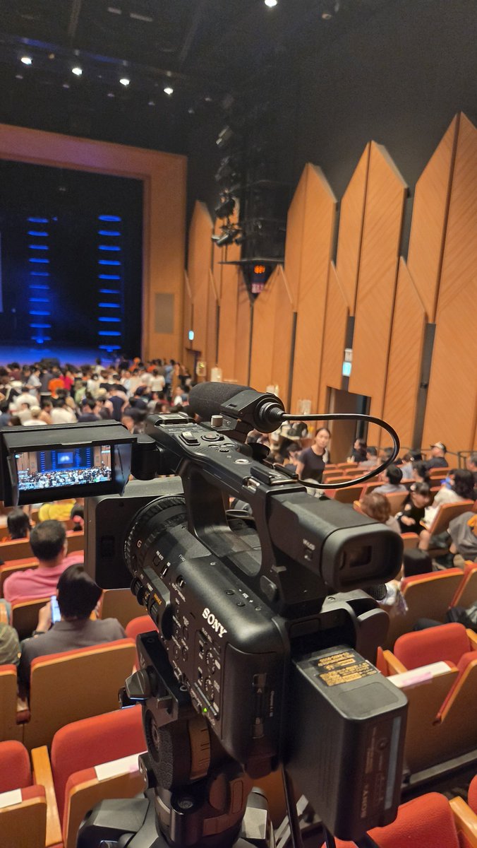 tanakacobb's tweet photo. 帰ってきましたので、撮影した動画データを取り込んでしまおう。
ありがとうございました。
#さくらいと https://t.co/Nvri36DOW0