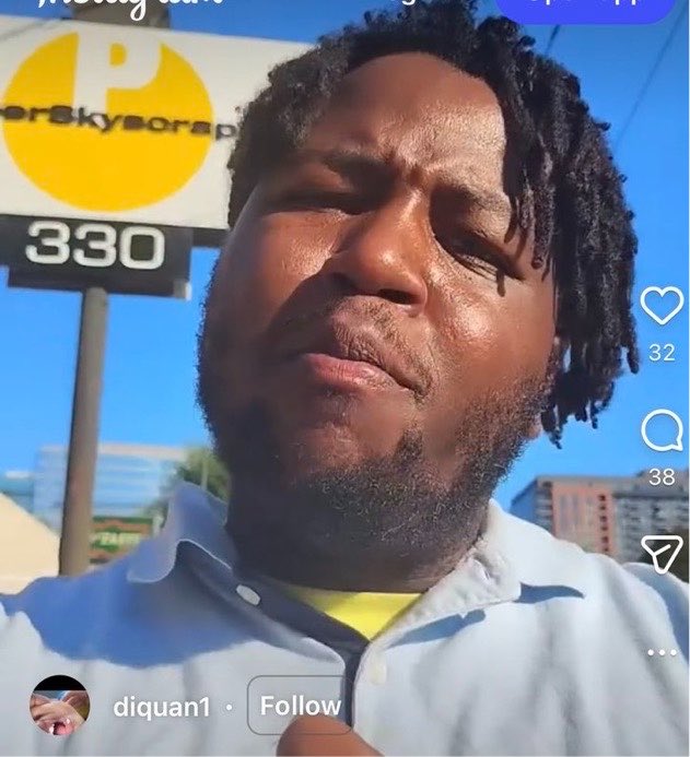 C_3C_3's tweet photo. It’s been 9 days…

Not a single Legacy Media outlet other than FNC has covered Di-Quan Hunt chasing &amp; beating white women.

Racially motivated attacks.

Imagine if races were reversed.

24/7 coverage. Cities burning.

Lying by omission.

Legacy Media is the Enemy of the People. https://t.co/w21MzFi0bq