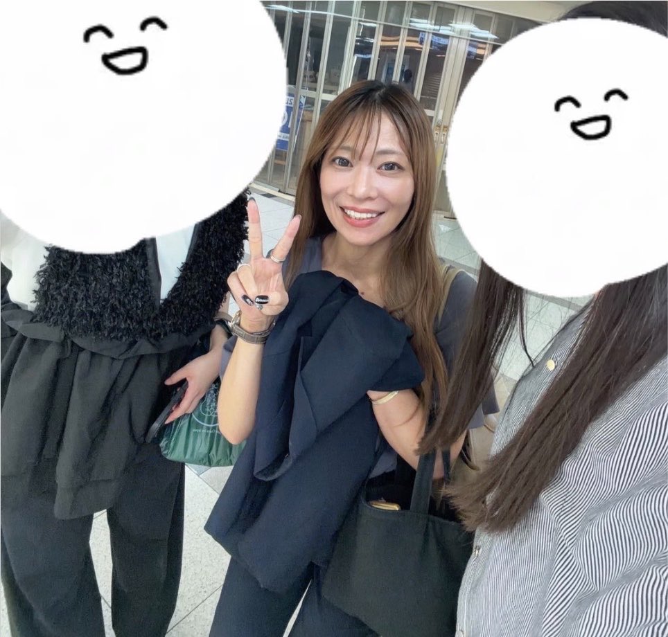 ErinaShimada's tweet photo. 元教え子とご飯に。
立派な社会人になっていて嬉しいです(^^) https://t.co/hwc21FtgSw