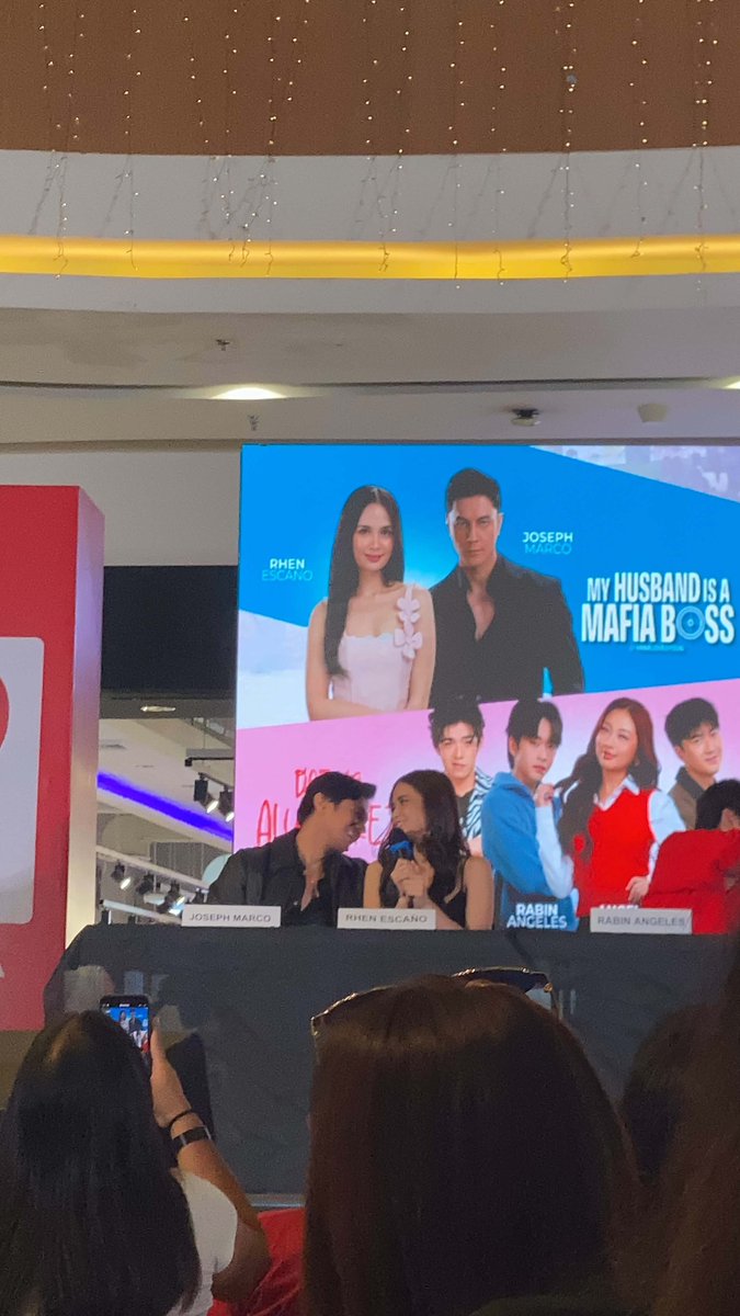 maryshane0909's tweet photo. yung ngitian natin boss ha, halata kana

CEBUTIFUL CHAOS WITH RHENSEPH
#RhenSephInCebu https://t.co/T2nmJxVlq2