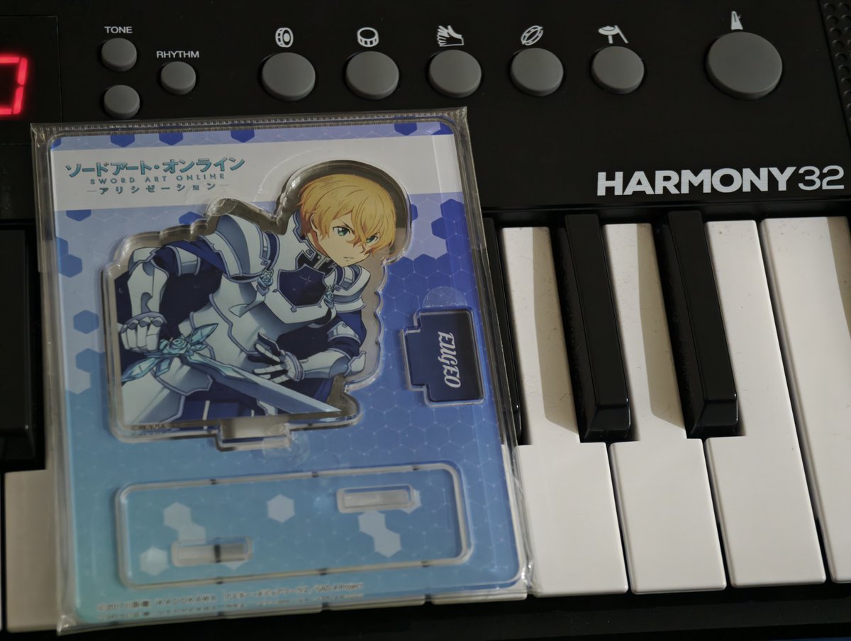EternalHorizon9's tweet photo. 今回は、僕のMIDIキーボードでシンセサイザー曲を演奏したいという僕の気分がまたもや燃え上がった!! \( ^∇^ )/

さて今回は、また僕の整合騎士ユージオアクリルスタンドと一緒に僕のMIDIキーボードでシンセサイザー曲を演奏します!! ✨🎹  ＃ユージオ ＃SAO ＃キーボード ＃シンセサイザー https://t.co/yHbS7CeytU