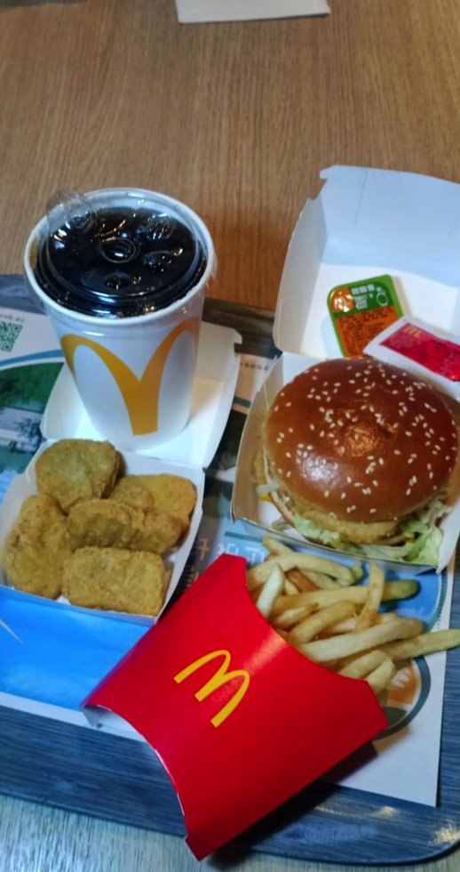 goodmanweb3's tweet photo. @weexglobal_ch 正在吃，小编来点不？
$MCD + #買美股上WEEX https://t.co/4ZasbH0ty4