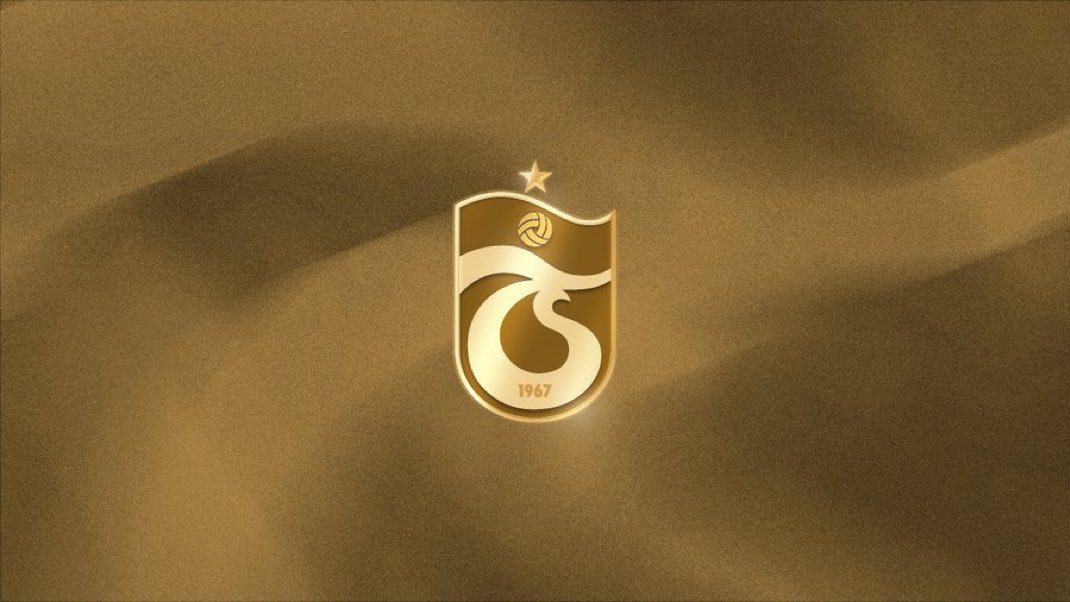 TransferWeb1's tweet photo. 🚨Trabzonspor’un ismi ortaya çıkmayan bir 6 numara için çok ciddi girişimleri var oyuncu için 1 Türk ve 1 yabancı menajer yetkilendirildi. (Hasan Tuncel)

Özellikleri: Uzun boylu, top kazanma becerisi yüksek, defansta oynayabiliyor. https://t.co/SmO1Hi76v2