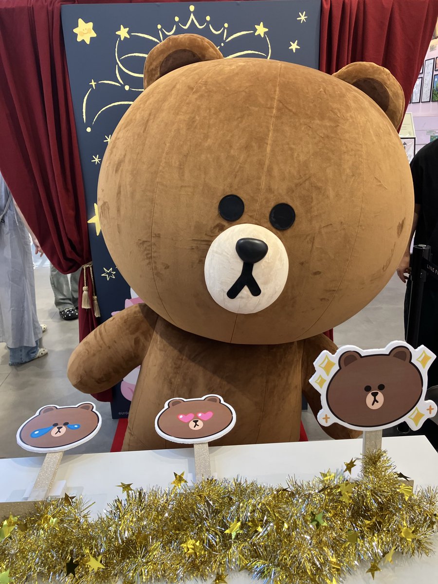 hamiyagi's tweet photo. ブラウンお誕生日おめでとう🎉

いつもコニーちゃんと仲良くて素敵✨

#ブラウン15周年 https://t.co/JcpahRZ6oK