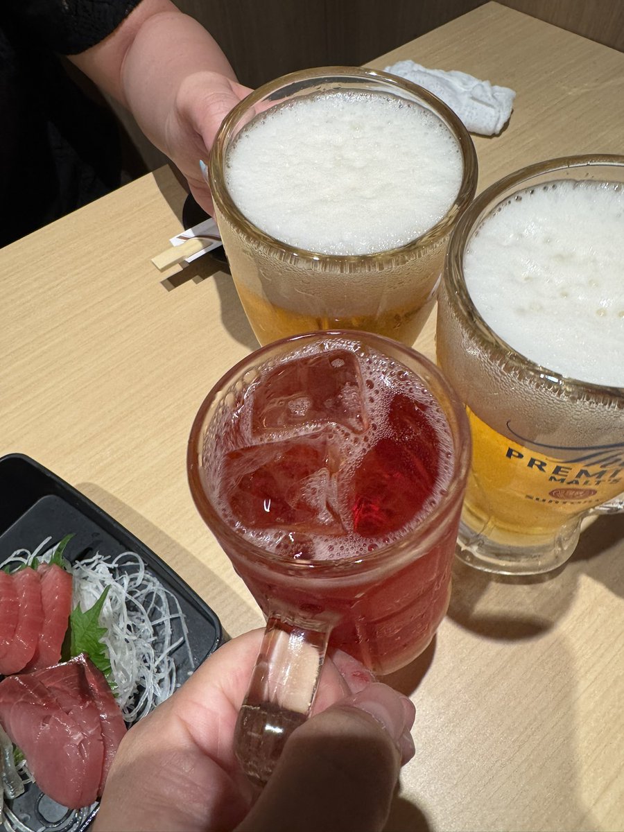 BBK0123's tweet photo. 今日の飲み会も楽しかった😆
今週の連勤はこの飲み会を楽しみに乗り切ったもんね✨次は9月だな🍻 https://t.co/qdm2xUkkwr