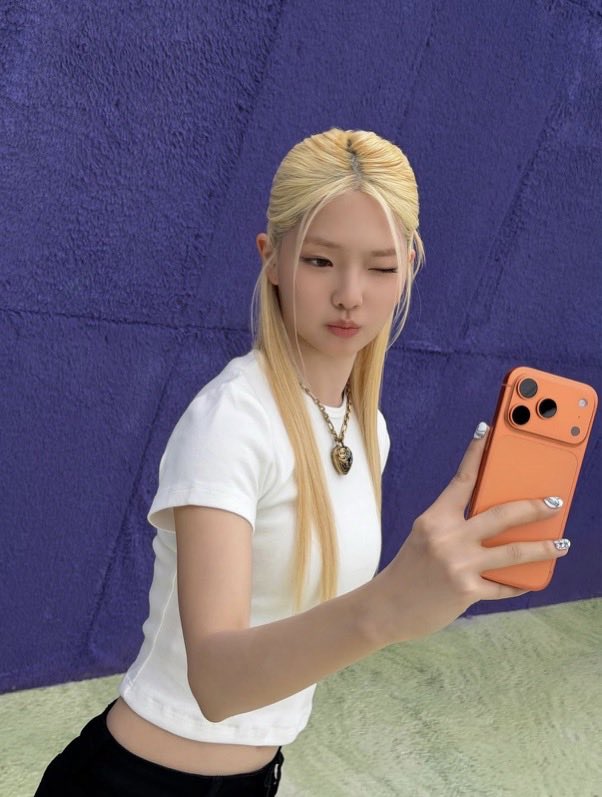 tuidified's tweet photo. 260808 #서희 Instagram Update

GRLS behind the scenes

#SEOHEE #TUIDE #튜이드 https://t.co/xzpgyQSH8a