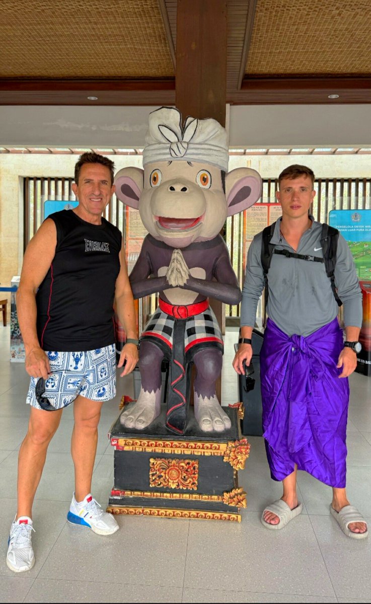 jose16tkd's tweet photo. Templo de los Monos Bali https://t.co/q7ioJyVuI5