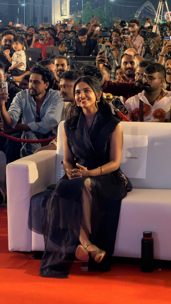 Deadlydevil_04's tweet photo. THE ONE &amp; HIS PATTAMPOOCHI ❤️‍🔥

#VASPreReleaseEvent 💥 #VishwanathAndSons

@Suriya_offl || @_mamithabaiju ❤️

#ViswanathandsonsAugust14 https://t.co/cHEt8aZIHm