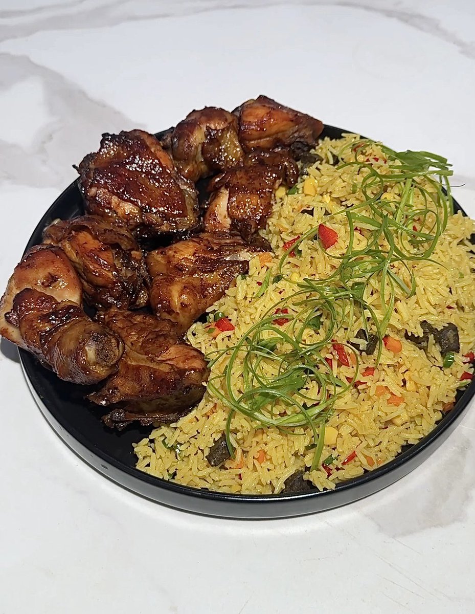 Ade_775's tweet photo. What are you having for the weekend? 🍱🍲 https://t.co/Hf3sqNESpc