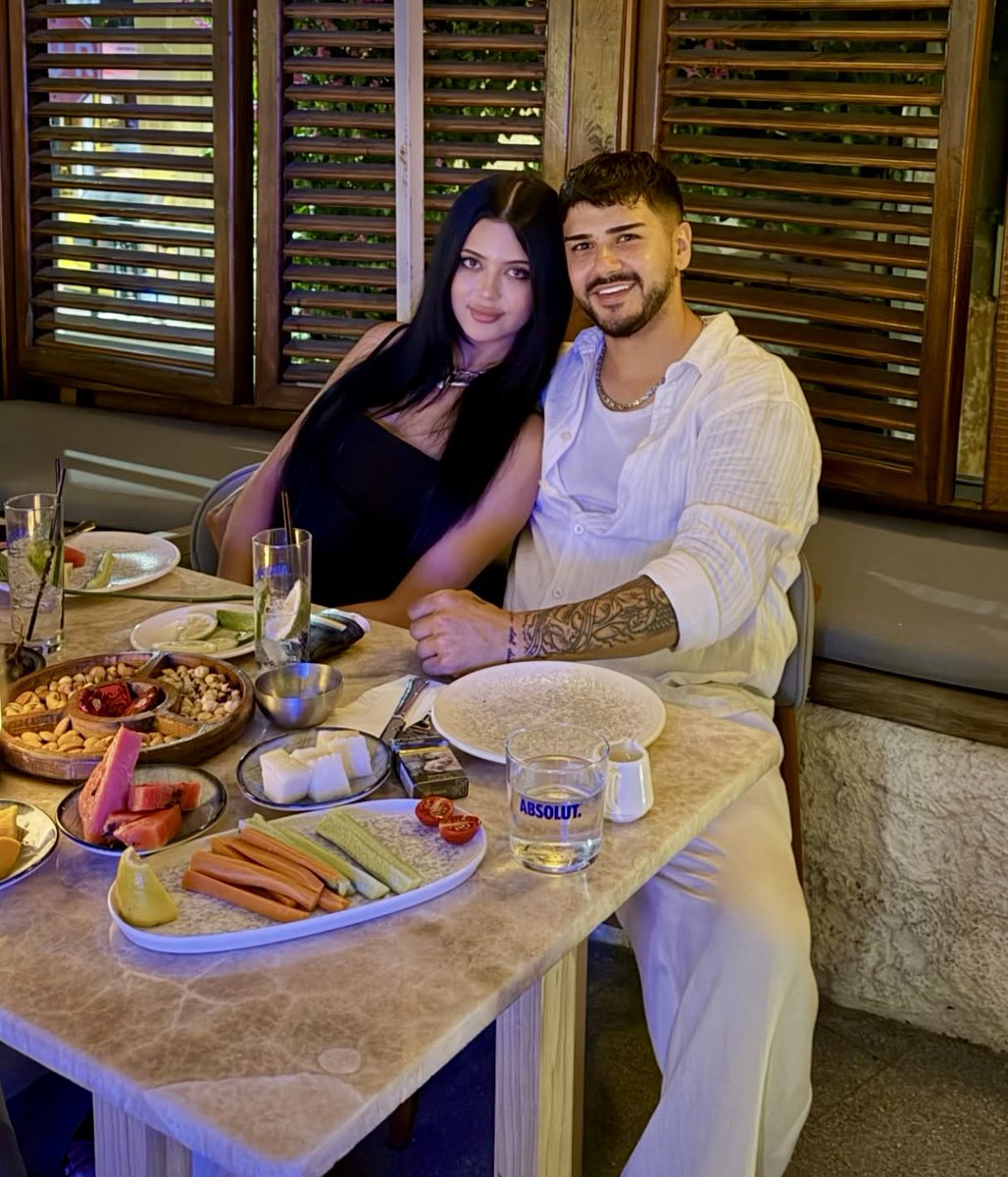 lilamorrr's tweet photo. Şu kareleri görünce ‘iyi ki’ demekten başka bir şey gelmiyor içimden.🥹❤️

#kısmetseolur • #tancer https://t.co/Wup4gN1WJJ