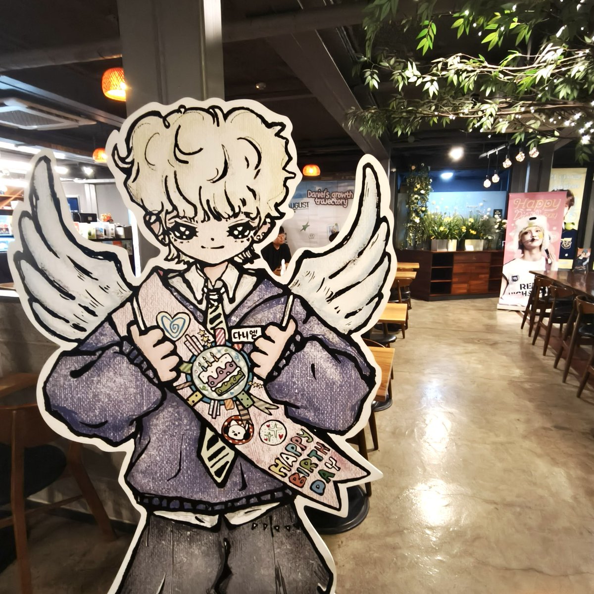Smy_vanillla's tweet photo. Night has fallen, everything is in place. The awaited gathering commences tomorrow❤️
⌛️TIME:2026.8.9(SUN.)—8.12(WED.)
📍LOCATION:“카페서울숲 ”(서울 성동구 왕십리로 63)
#DANIEL #이다니엘 #smtr25 #smnbg #daniellee
#HappyDanielDay https://t.co/kXXUBLx6r5