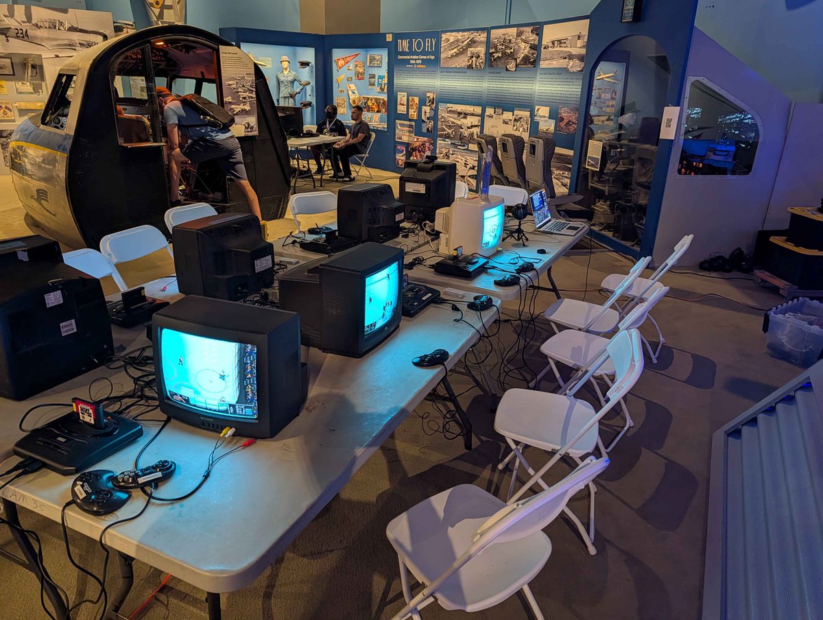 nhl94dotcom's tweet photo. NHL94 tournament today at @Liretro! https://t.co/CwN658vYPo