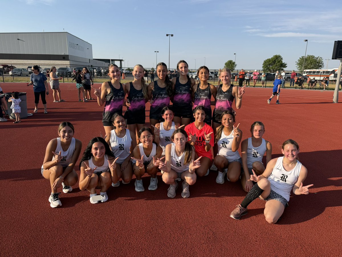 randalltrack's tweet photo. Practice meet to kick off the season 🏴‍☠️ these ladies have put in hard work over the summer and I couldn’t be more proud! https://t.co/WjuNkoBOxs