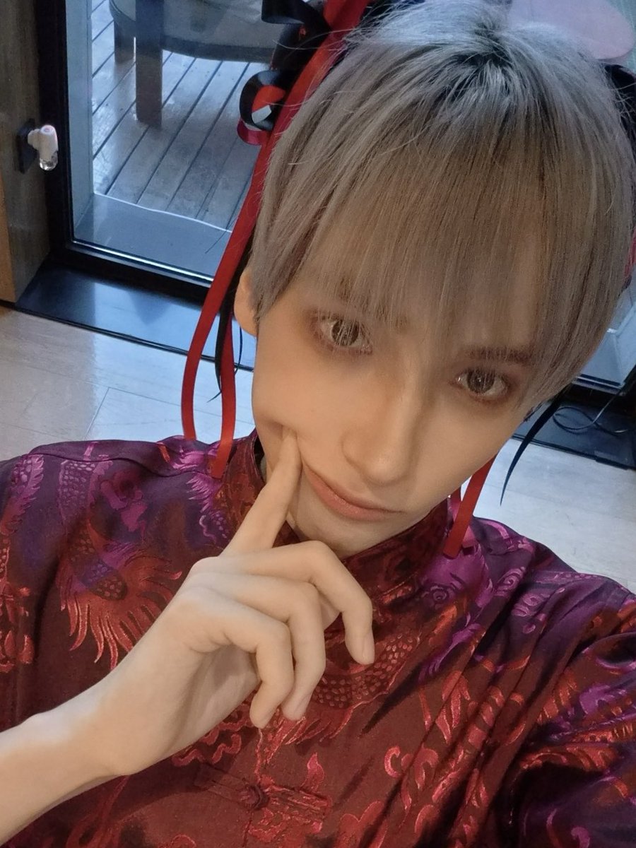 Wifeyning's tweet photo. I don’t know who his target audience is but I feel like an alpha in rut who wants to claim and eat this omega alive. Why are  you so cute, pretty and delicate girl? https://t.co/lnGclZTZJ3