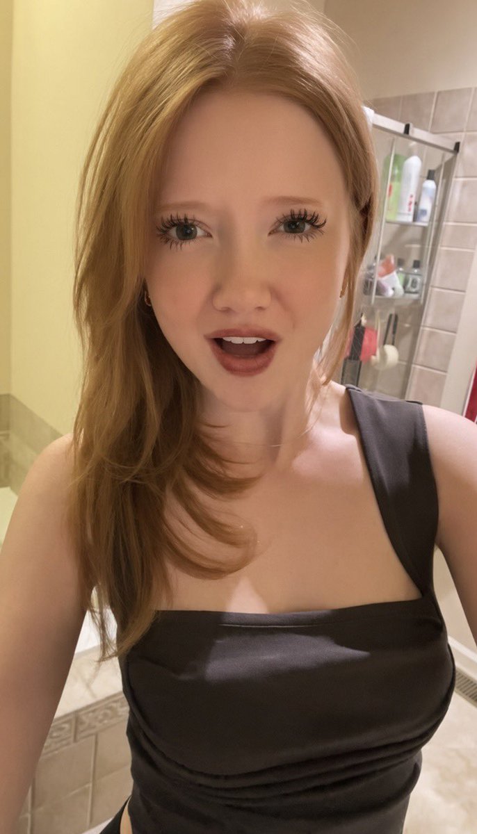 PinkyGoon34's tweet photo. I can’t get enough of this baddie! (LifeWithMak/Makenna Kelly) https://t.co/XBFSJoob62