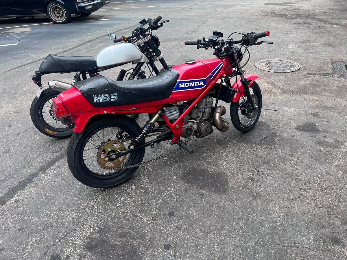 KENTAXIAN's tweet photo. MB-5にKTMの440はバカすぎるだろ https://t.co/UlVht7XmDg